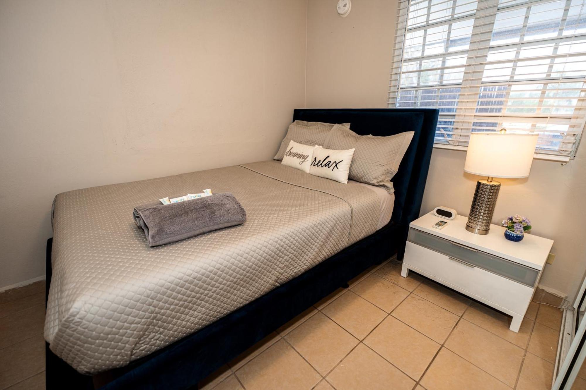 Private Jacuzzi Oasis With Mountain Views And Free Parking Leilighet Ponce Eksteriør bilde